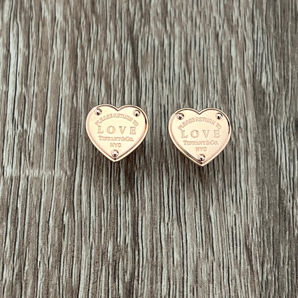 Rtt Love Earrings